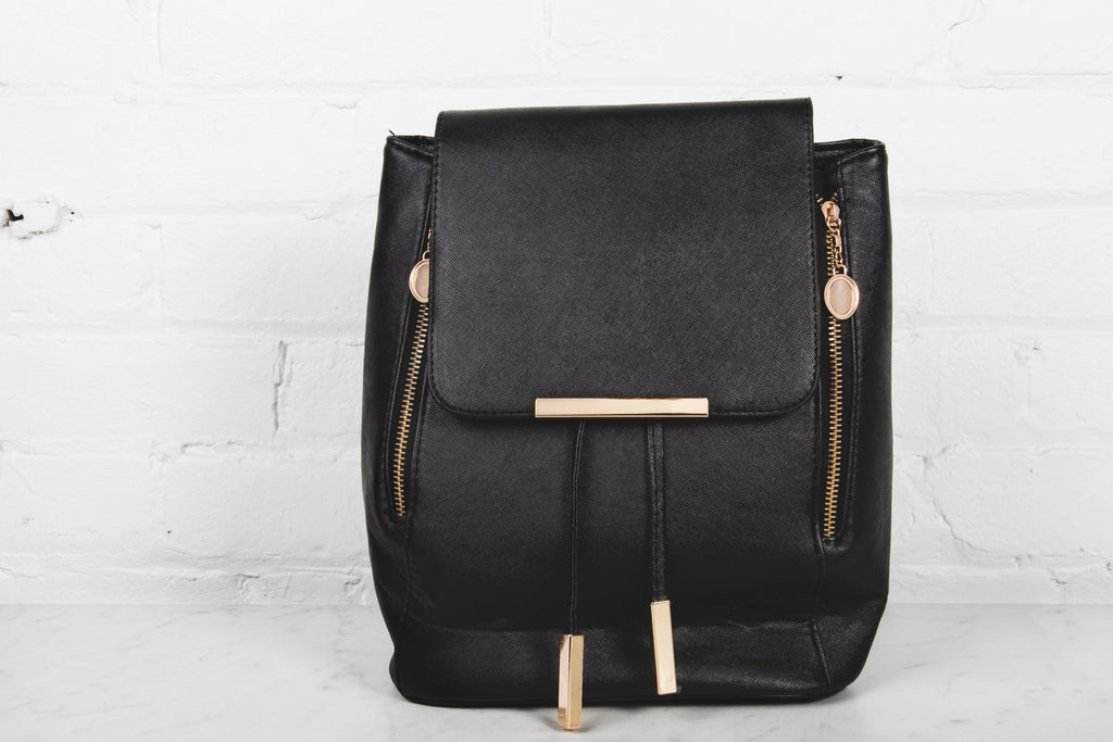 Atlas Rolltop 24L detail — placeholder photo, replace before launch